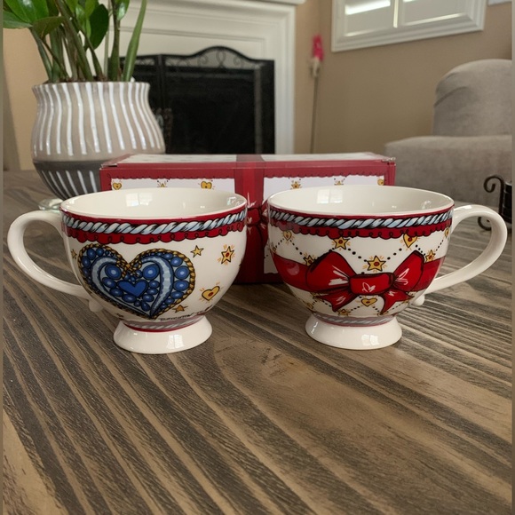 Brighton Set of 2 Large Tea Coffee Cups Festive VIP Gift LOVE New in Box - Picture 2 of 10